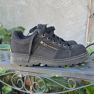 Skechers Jammers Chunky Y2K
Black Leather Shoes Women Size7